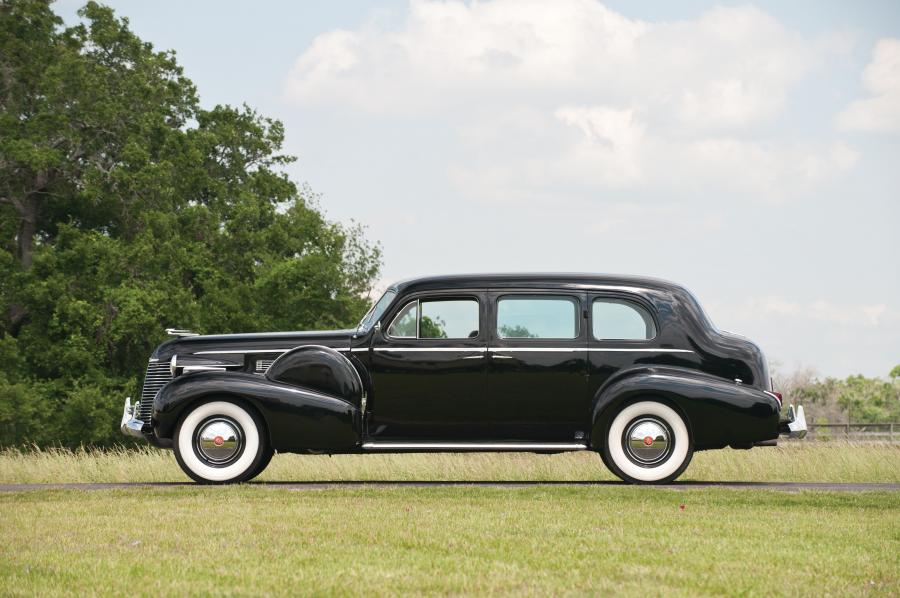 Cadillac Series 75 7-Passenger Imperial Sedan 1940 года  (фото 19 из 22)